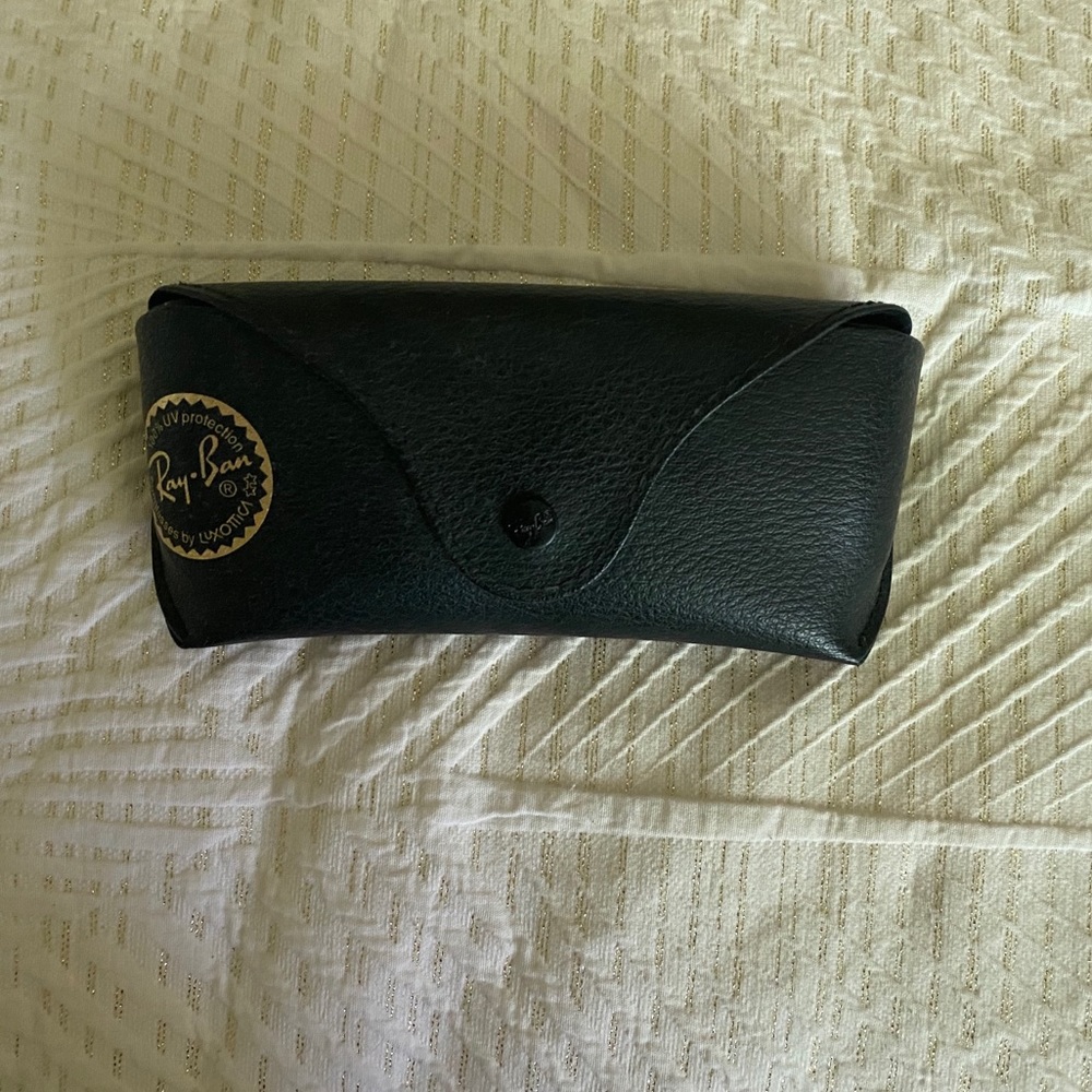 Raybans case